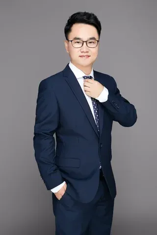 Xtand co-founder